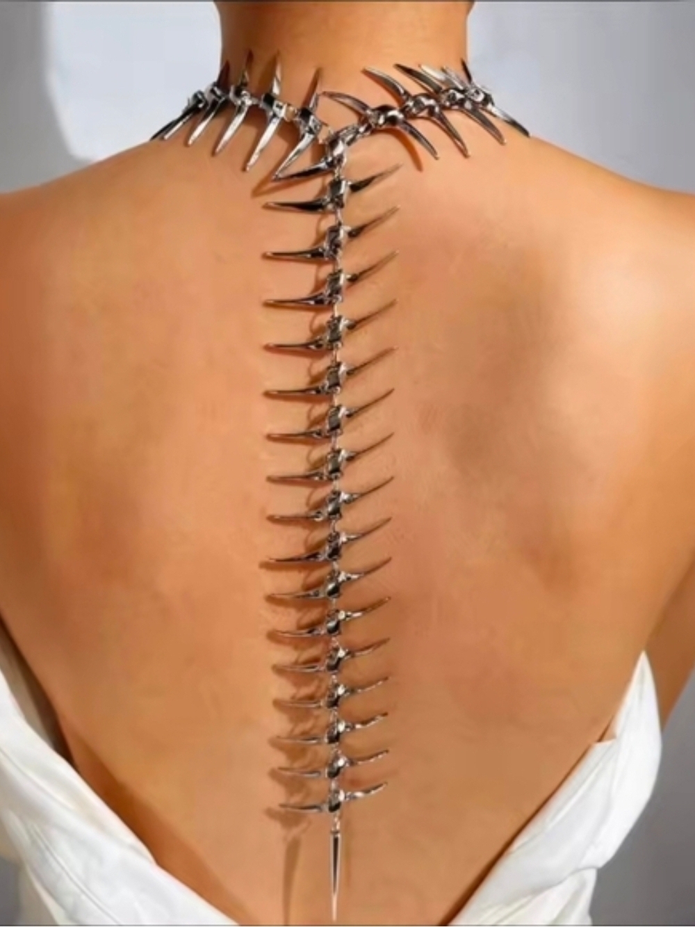 Silver Spine-Back Statement Necklace - Picture 3 of 11